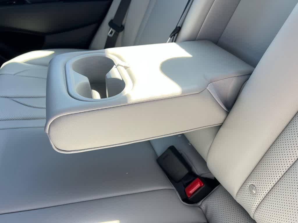 new 2025 Hyundai Elantra car, priced at $28,900