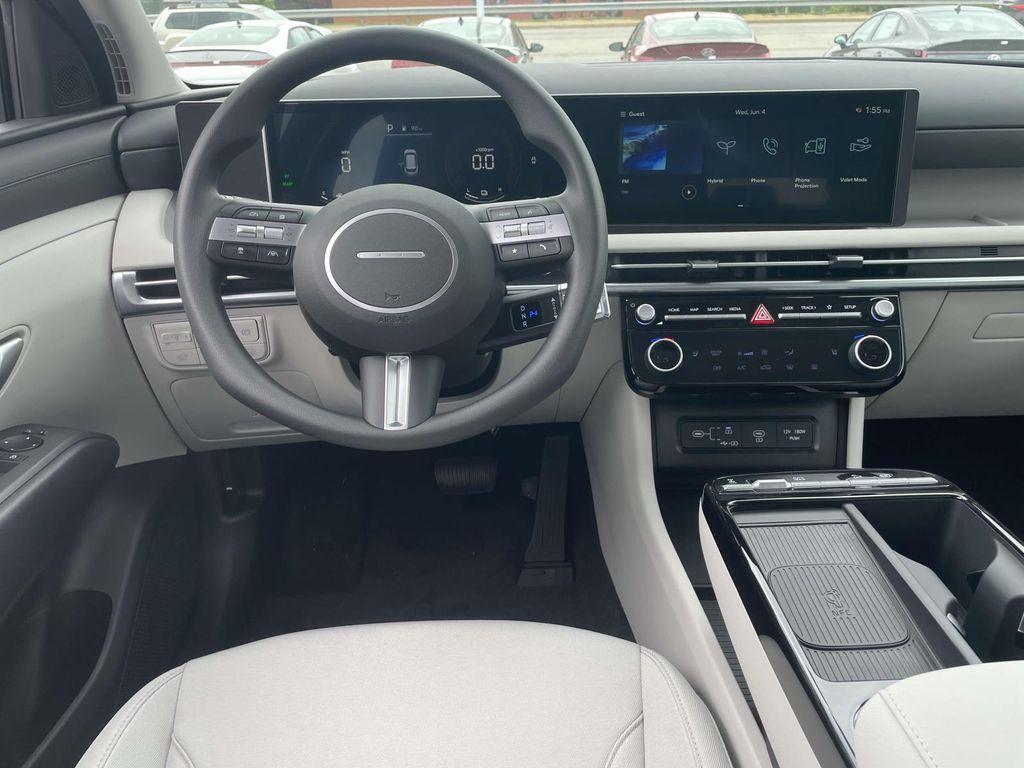 new 2025 Hyundai TUCSON Hybrid car
