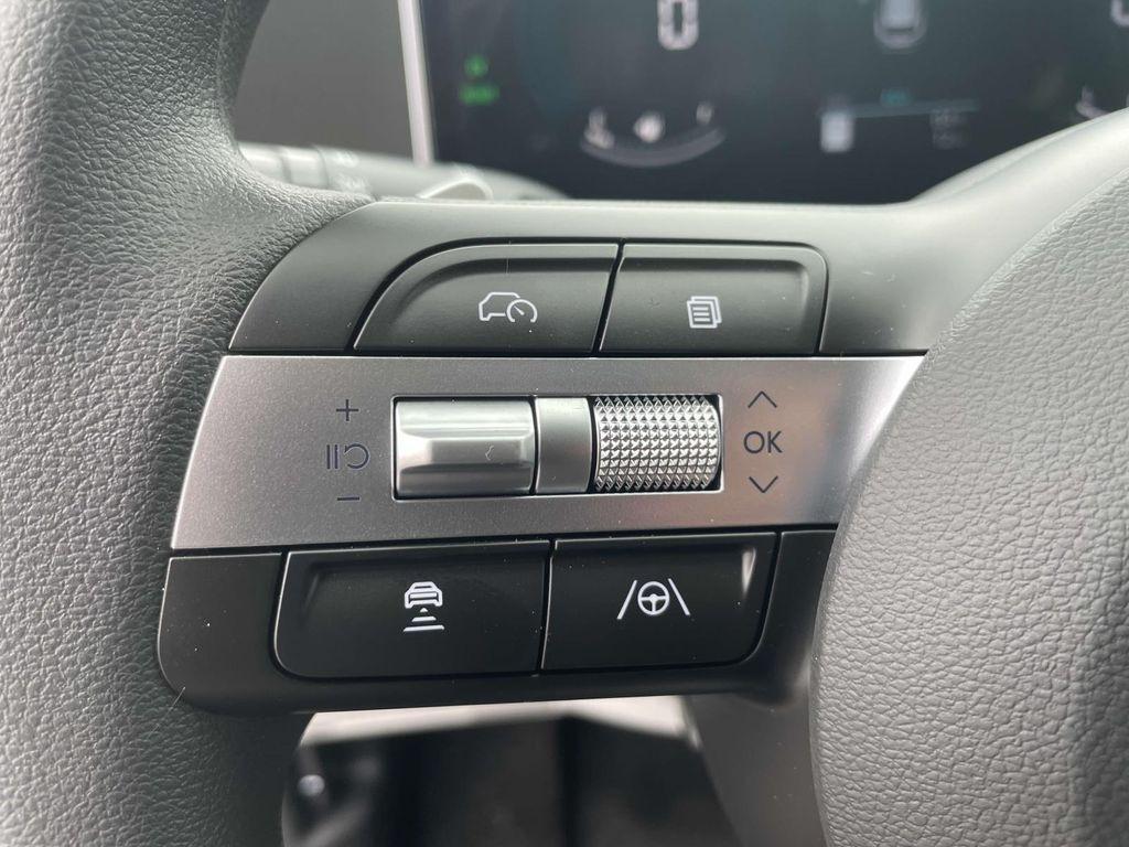 new 2025 Hyundai TUCSON Hybrid car
