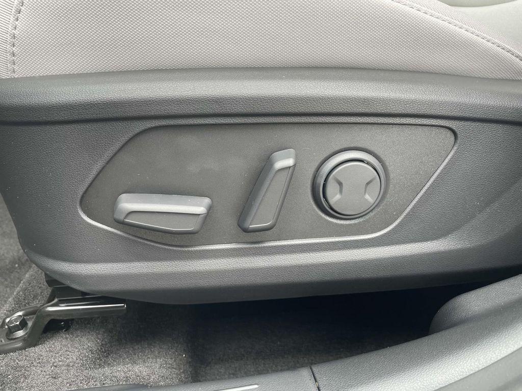 new 2025 Hyundai TUCSON Hybrid car