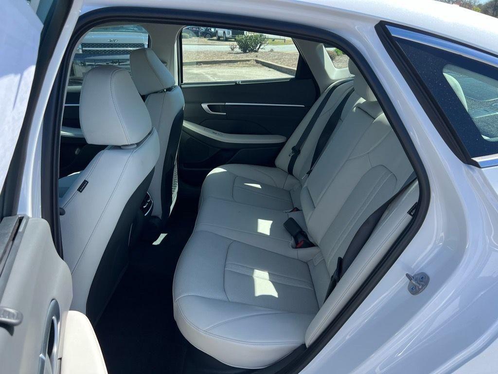 new 2025 Hyundai Sonata Hybrid car, priced at $39,865