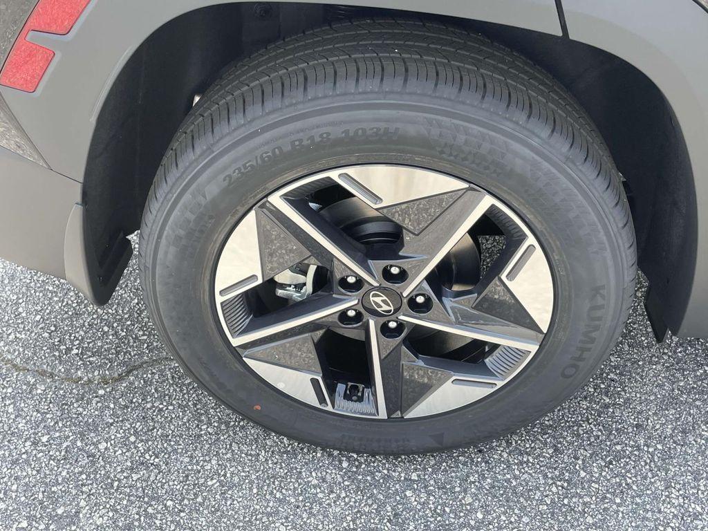 new 2025 Hyundai Tucson car, priced at $32,600