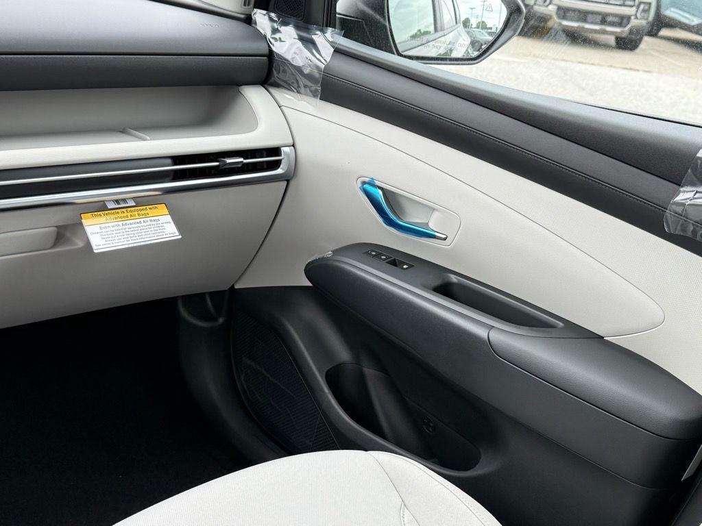 new 2025 Hyundai Tucson car, priced at $32,685