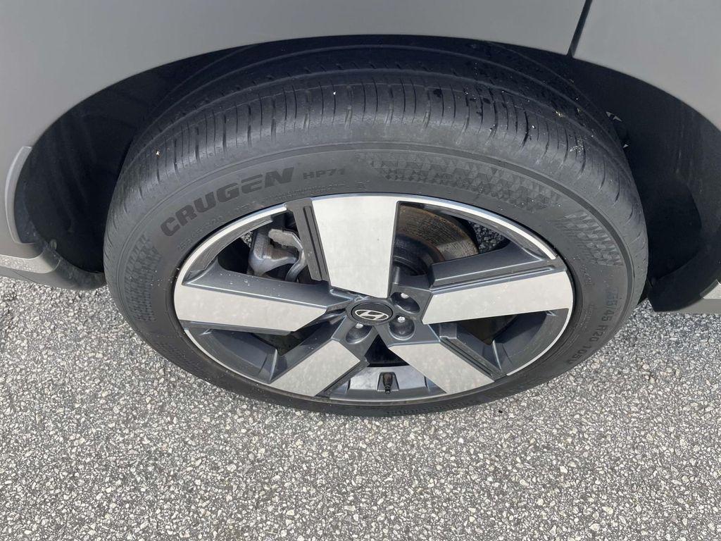 used 2024 Hyundai Santa Fe car, priced at $34,580