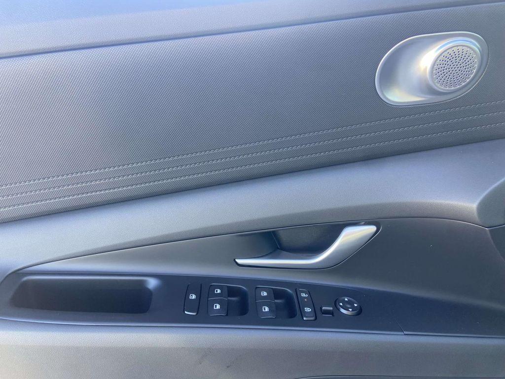 new 2026 Hyundai ELANTRA HEV car, priced at $26,118