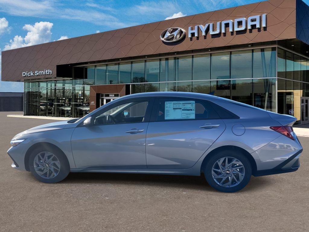 new 2026 Hyundai ELANTRA HEV car, priced at $26,118