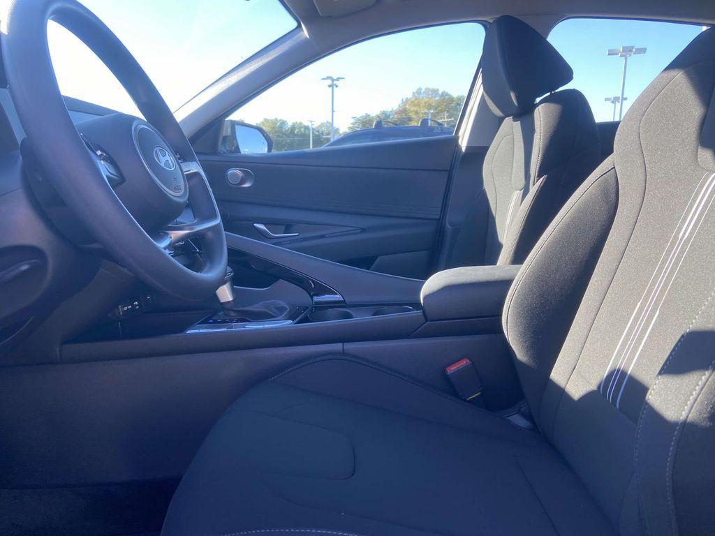 new 2026 Hyundai ELANTRA HEV car, priced at $26,118