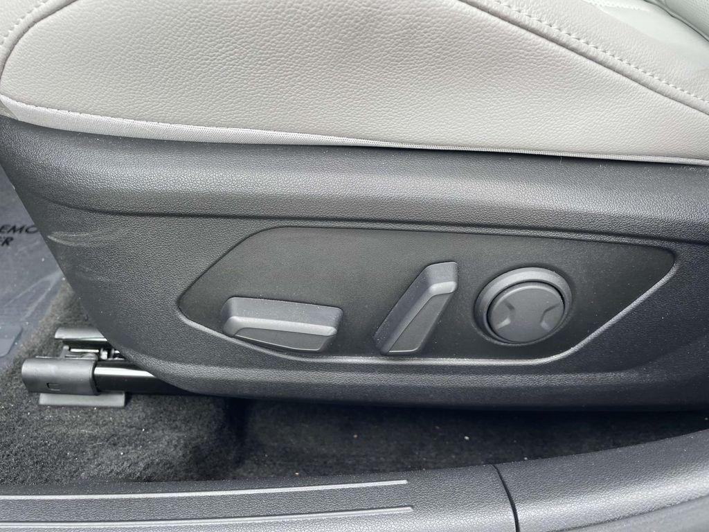 used 2025 Hyundai Elantra car, priced at $24,994