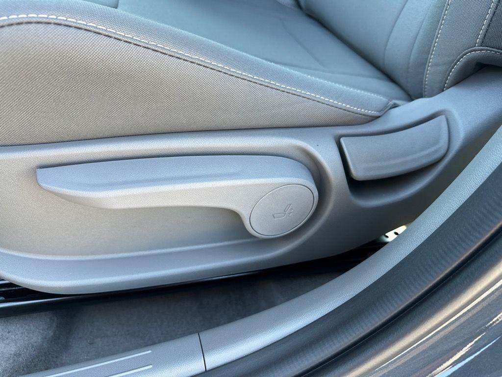 new 2025 Hyundai Elantra car, priced at $26,235