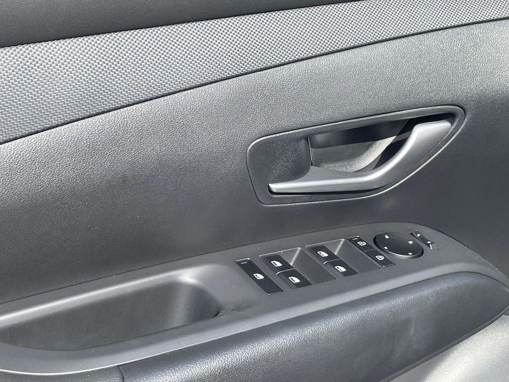 new 2025 Hyundai TUCSON Hybrid car, priced at $32,445