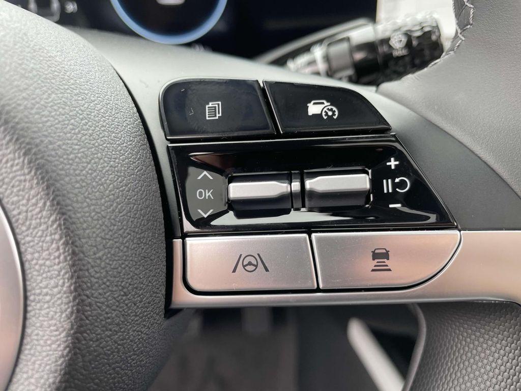 new 2025 Hyundai Elantra car, priced at $27,080
