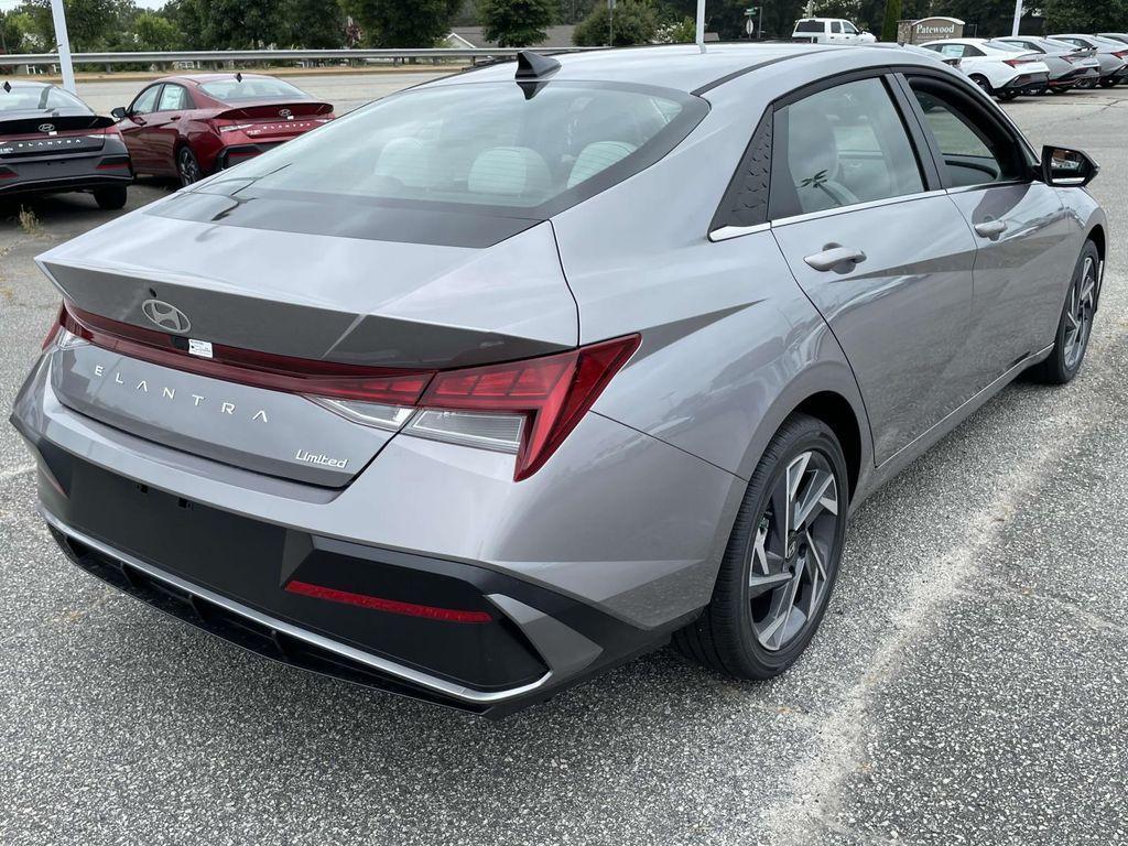 new 2025 Hyundai Elantra car, priced at $27,080