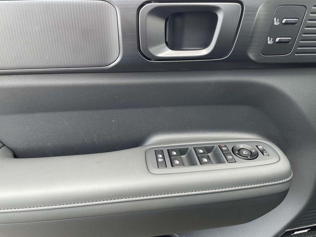 new 2025 Hyundai Santa Fe car, priced at $49,280