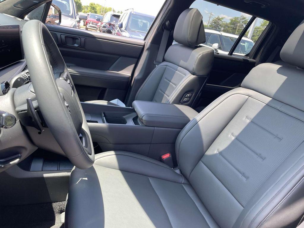 new 2025 Hyundai SANTA FE HEV car, priced at $51,929
