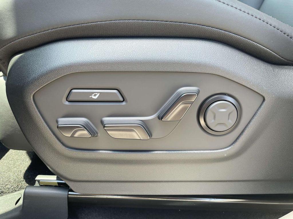 new 2025 Hyundai SANTA FE HEV car, priced at $51,929