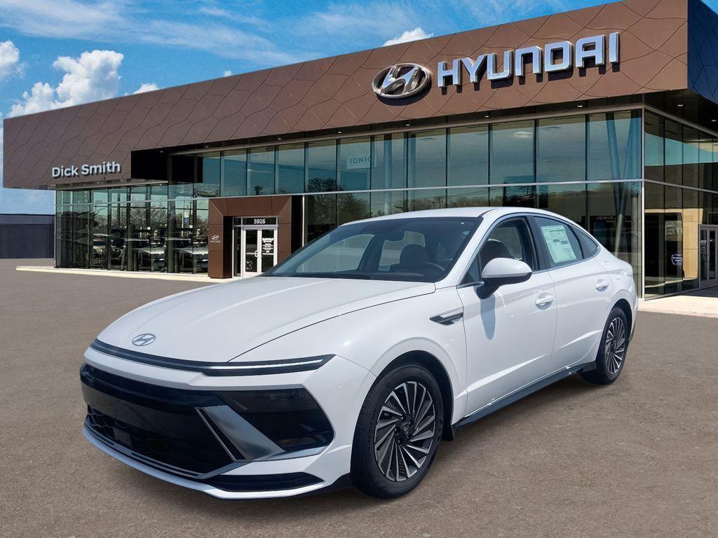 new 2025 Hyundai Sonata Hybrid car