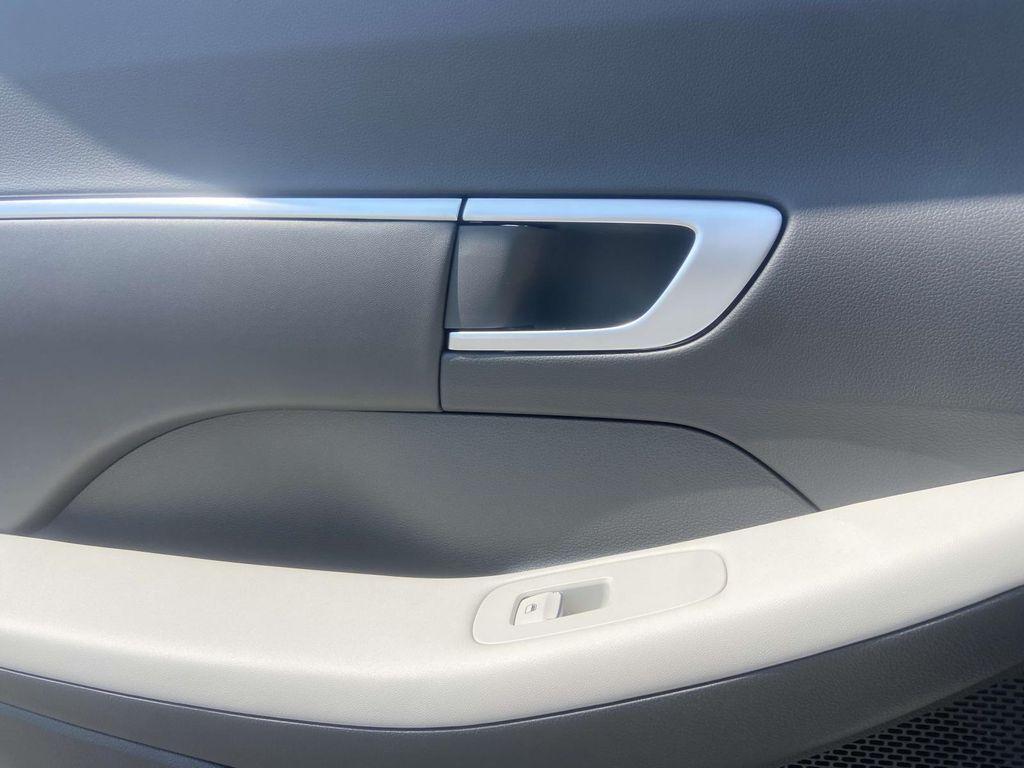 new 2025 Hyundai Sonata Hybrid car