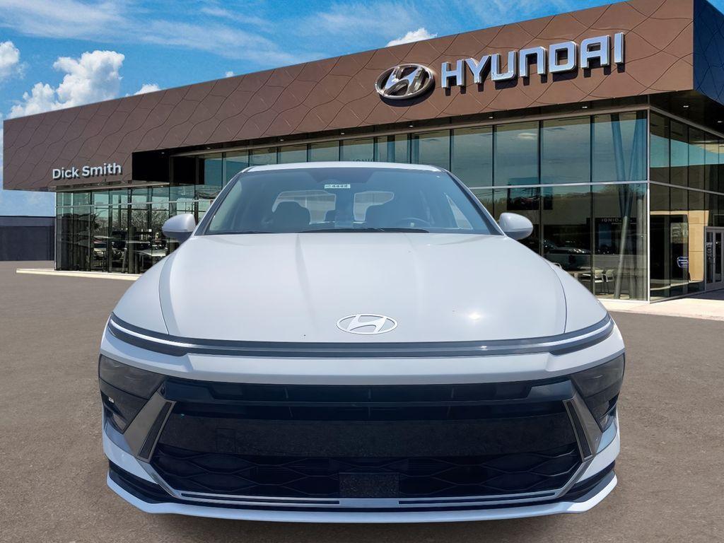new 2025 Hyundai Sonata Hybrid car