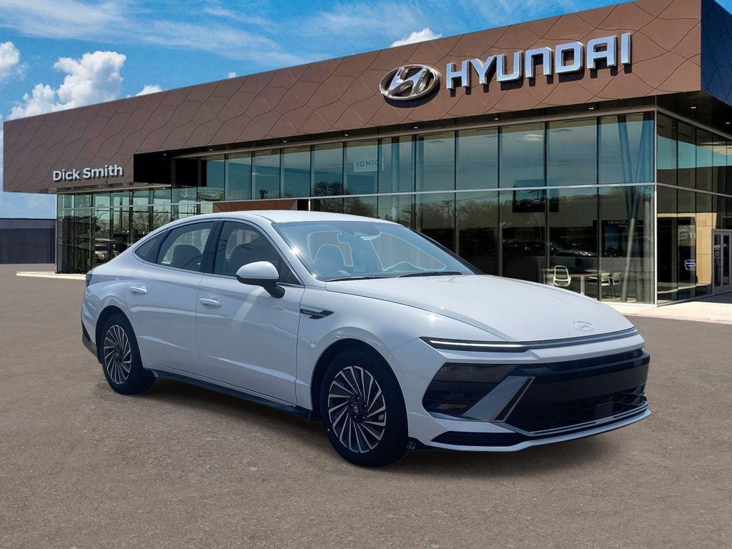 new 2025 Hyundai Sonata Hybrid car