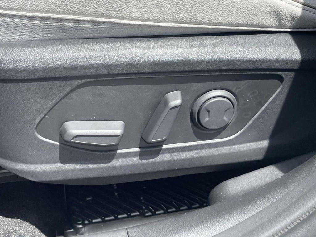 new 2025 Hyundai TUCSON Hybrid car, priced at $43,360