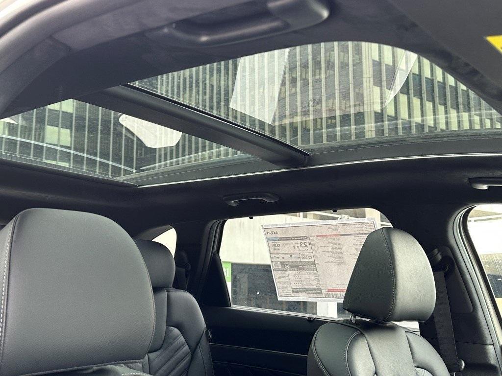 new 2025 Kia Sorento car, priced at $47,977