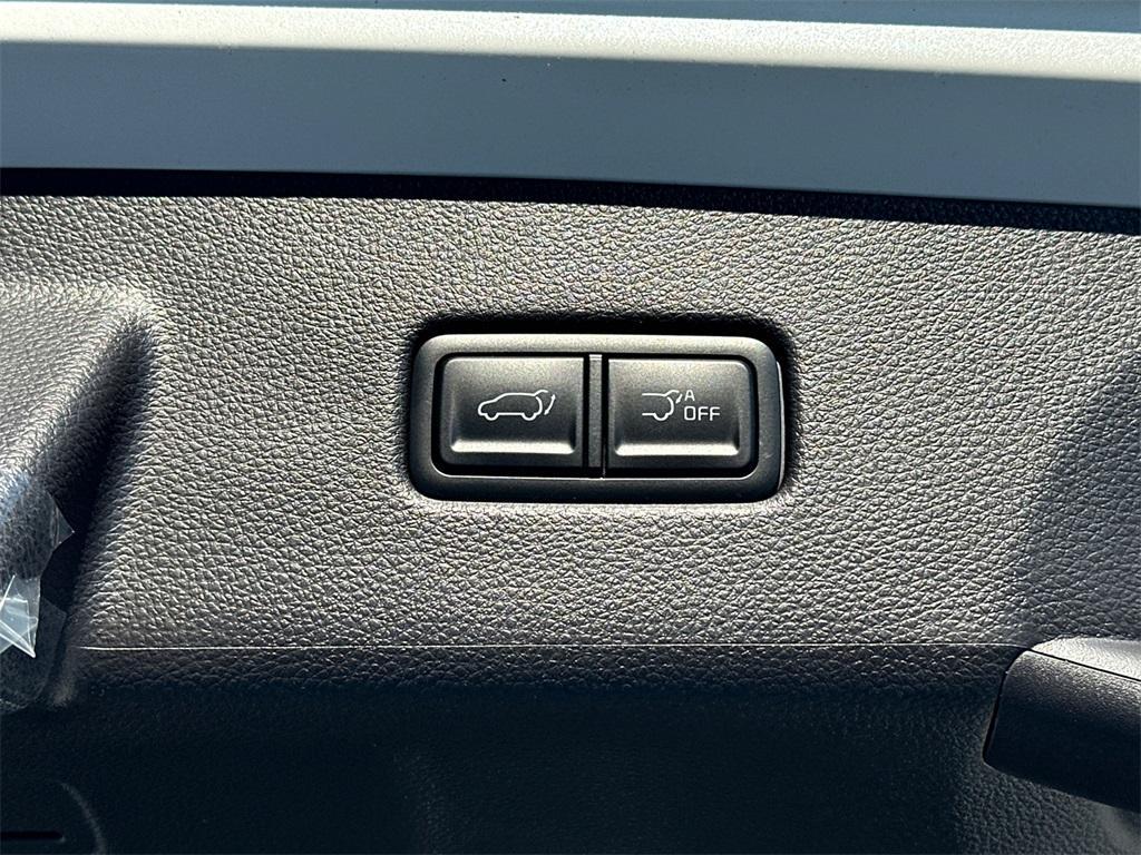 new 2026 Kia Carnival Hybrid car, priced at $42,282