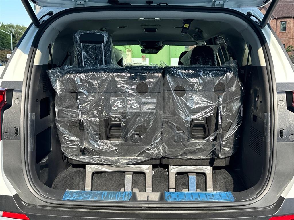 new 2026 Kia Carnival Hybrid car, priced at $42,282