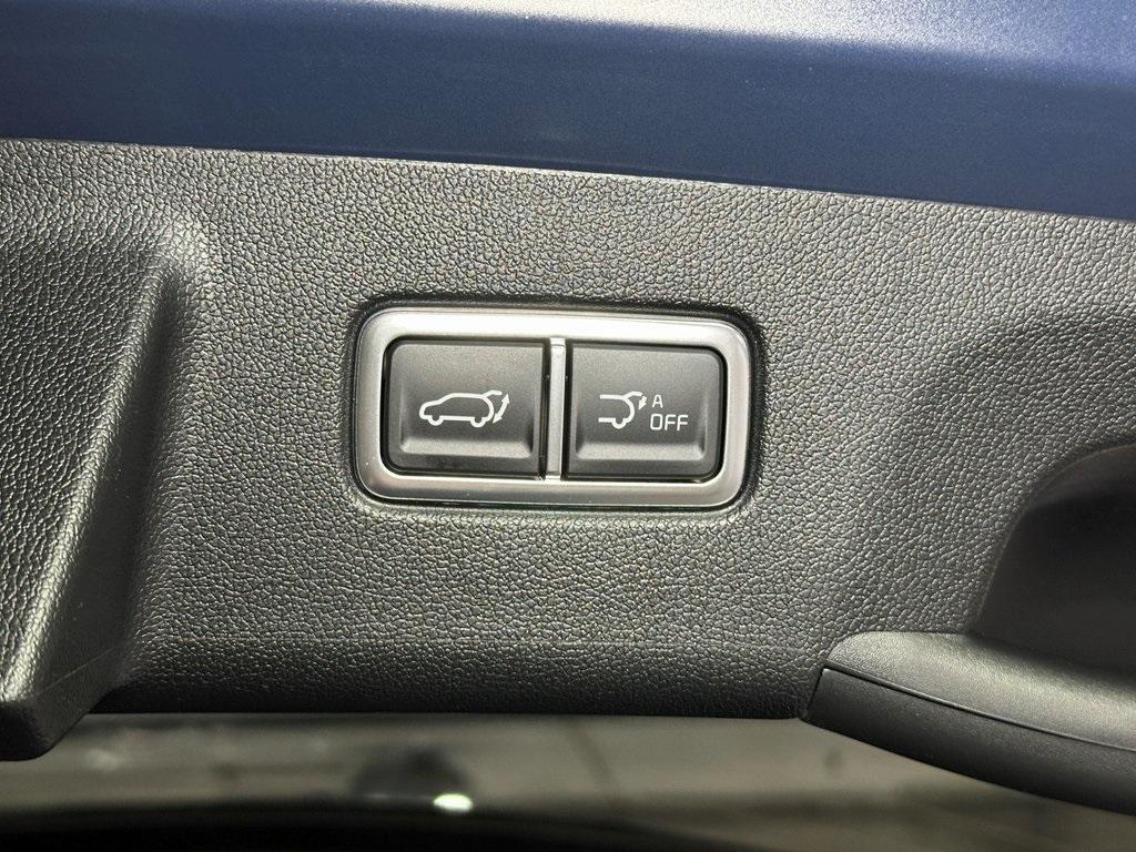 new 2025 Kia Sorento car, priced at $40,957