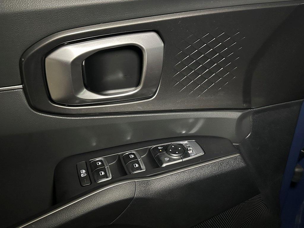 new 2025 Kia Sorento car, priced at $40,957