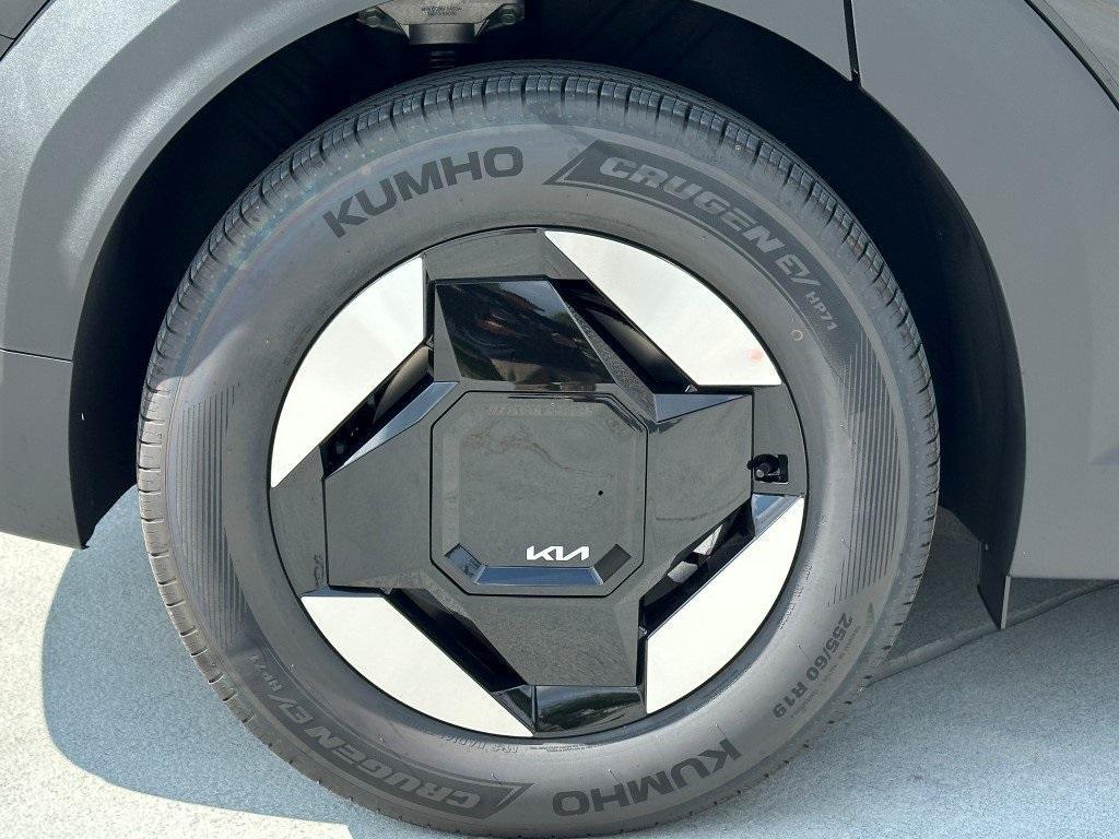 new 2026 Kia EV9 car, priced at $61,540