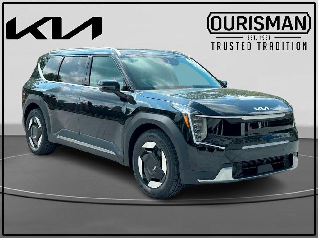 new 2026 Kia EV9 car, priced at $61,540