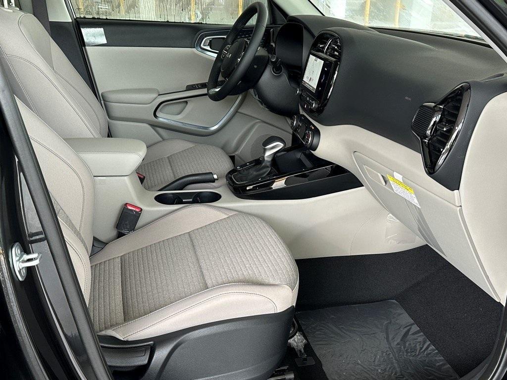 new 2025 Kia Soul car, priced at $25,905