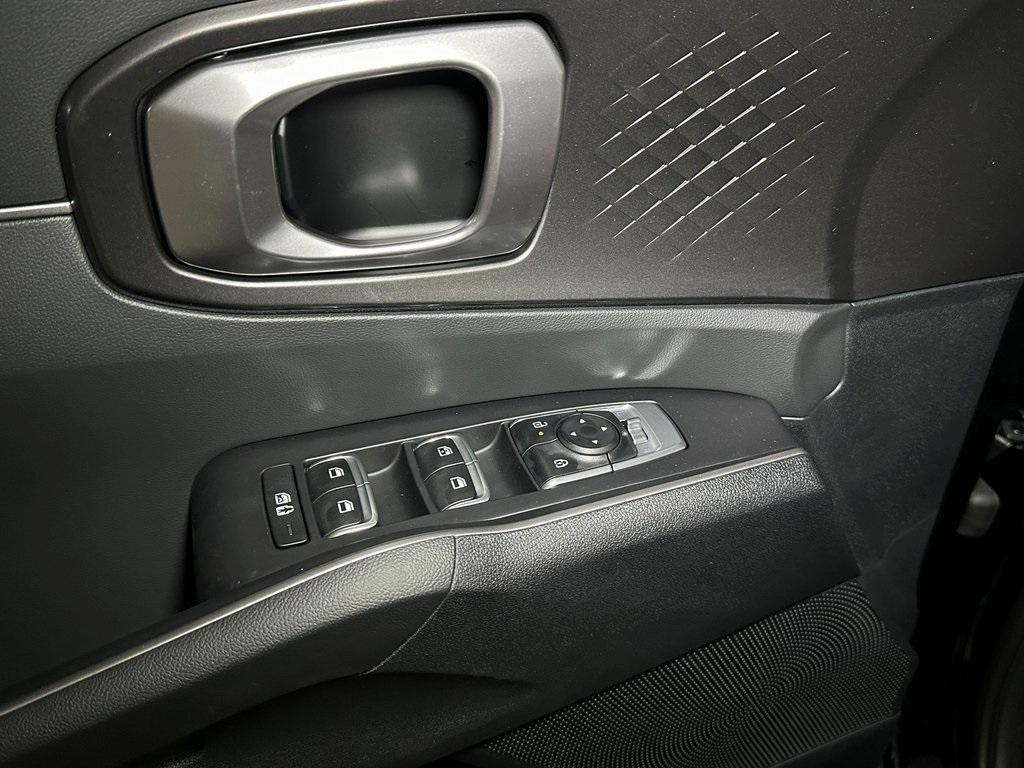 new 2025 Kia Sorento car, priced at $41,735