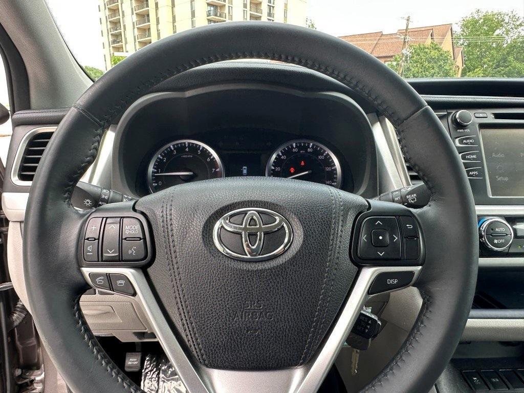 used 2016 Toyota Highlander car, priced at $18,995