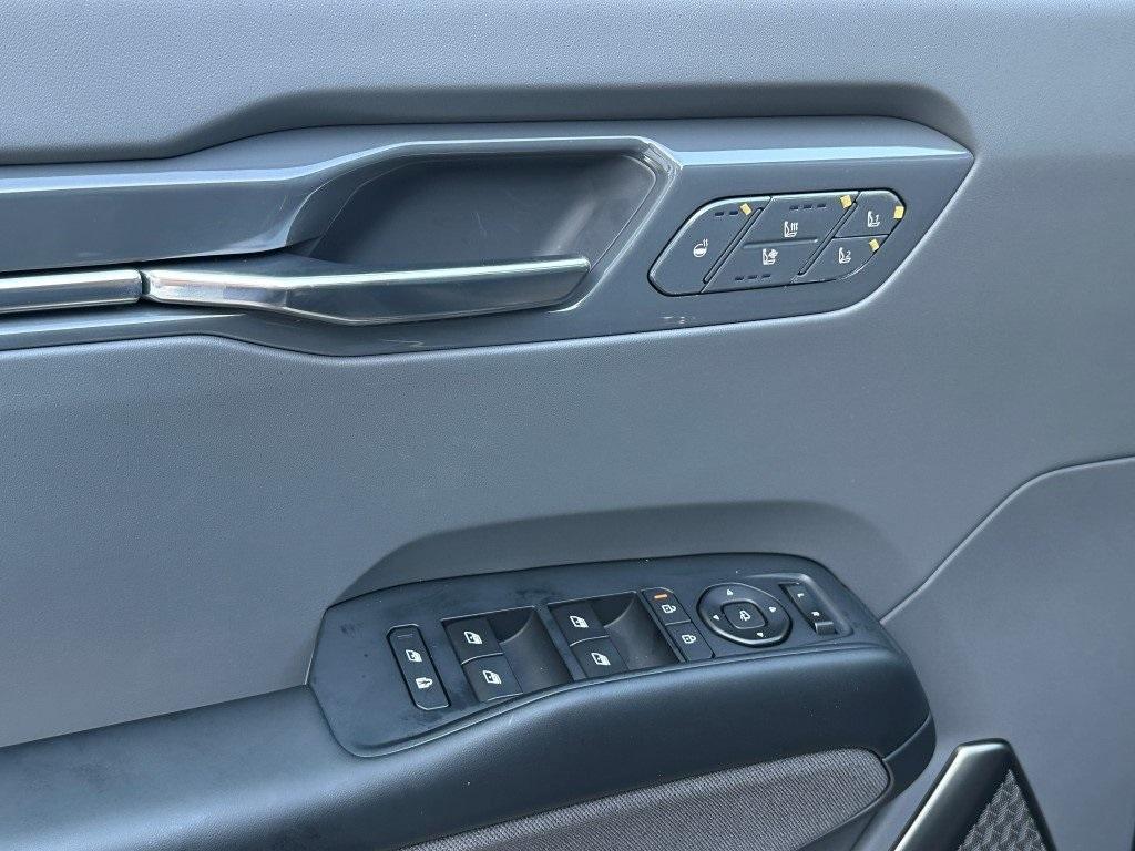 new 2026 Kia EV9 car, priced at $68,055