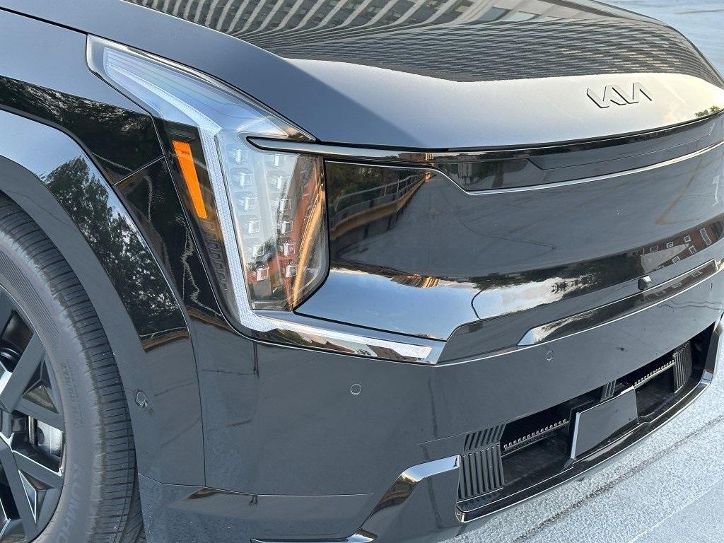 new 2026 Kia EV9 car, priced at $68,055