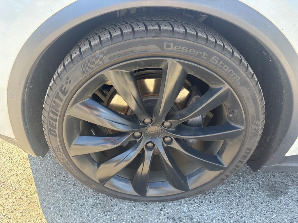used 2018 Tesla Model X car, priced at $25,000