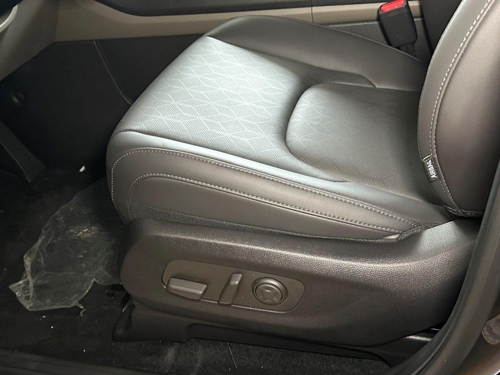 new 2025 Kia Carnival car, priced at $42,381