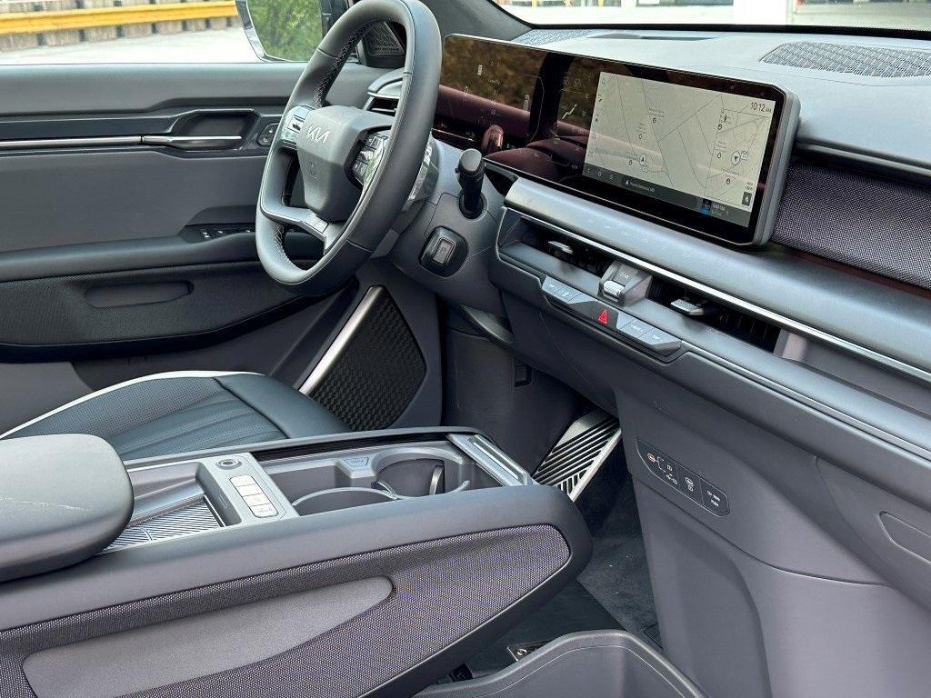 new 2026 Kia EV9 car, priced at $69,700
