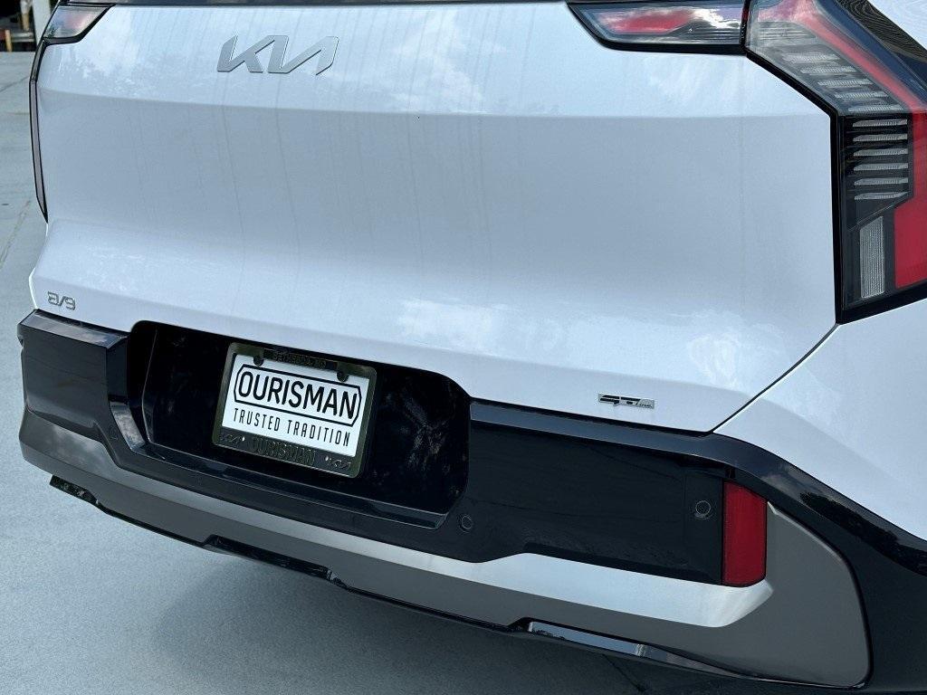 new 2026 Kia EV9 car, priced at $69,700