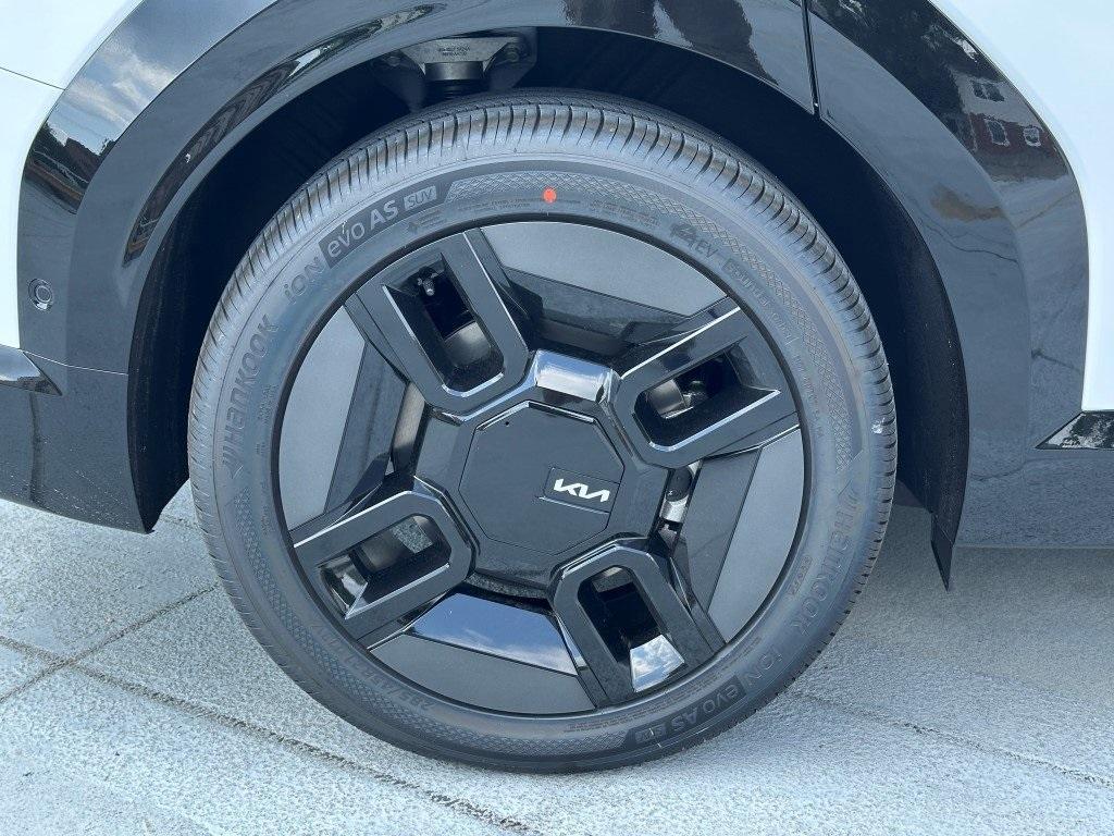 new 2026 Kia EV9 car, priced at $69,700