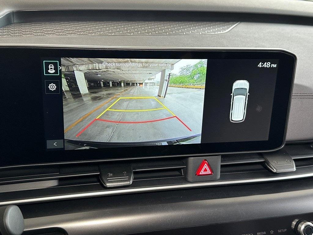 new 2025 Kia Carnival car, priced at $40,035