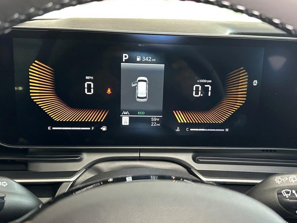 new 2025 Kia Carnival car, priced at $40,035