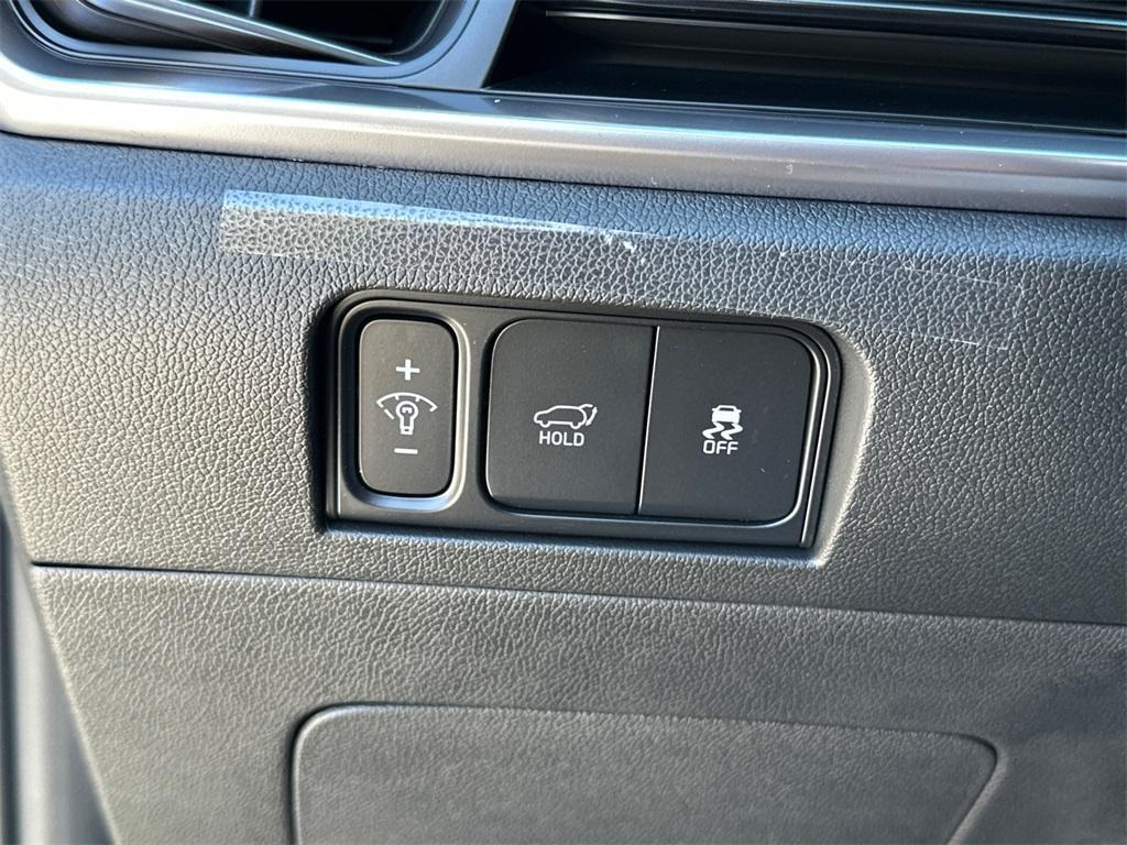 new 2025 Kia Sorento Hybrid car, priced at $36,524