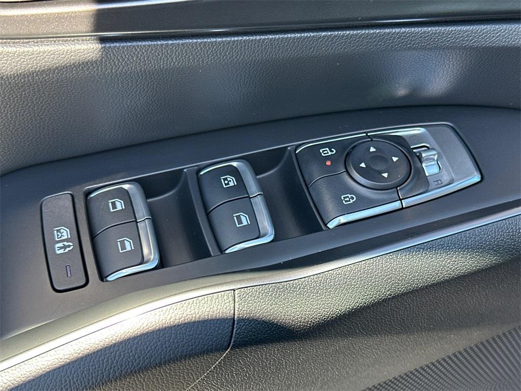 new 2025 Kia Sorento Hybrid car, priced at $36,524