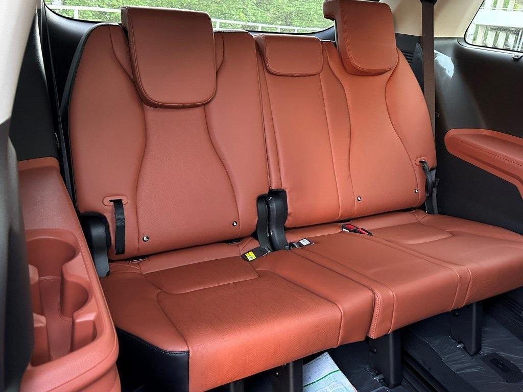 new 2025 Kia Carnival car, priced at $48,073