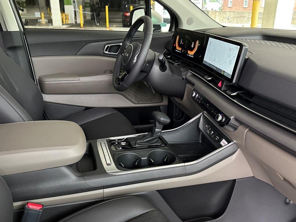 new 2025 Kia Carnival car, priced at $42,327