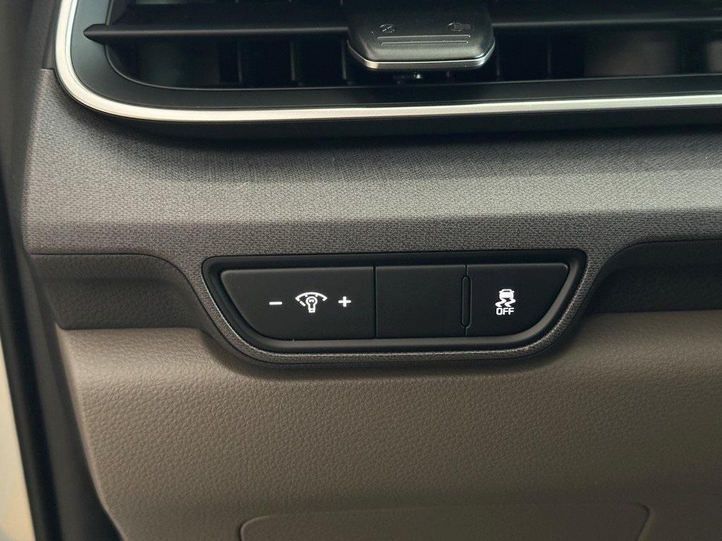 new 2025 Kia Carnival car, priced at $42,327