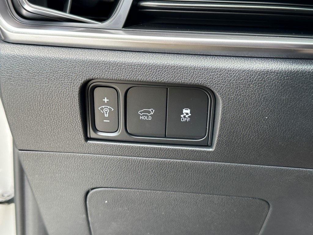 new 2025 Kia Sorento Hybrid car, priced at $37,849