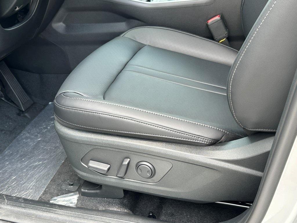 new 2025 Kia Sorento Hybrid car, priced at $37,849